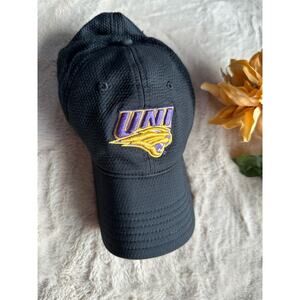 Vintage Under Armour UNI Panthers Fitted Baseball Cap Medium